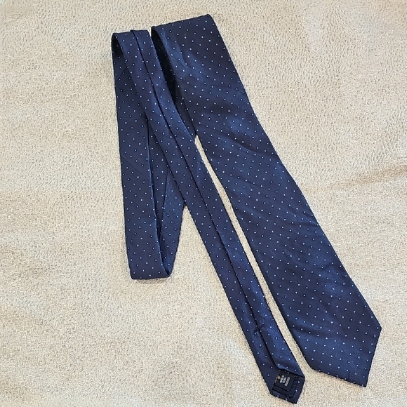 Sophisticated Blue Textured Silk Tie - Picture 1 of 4